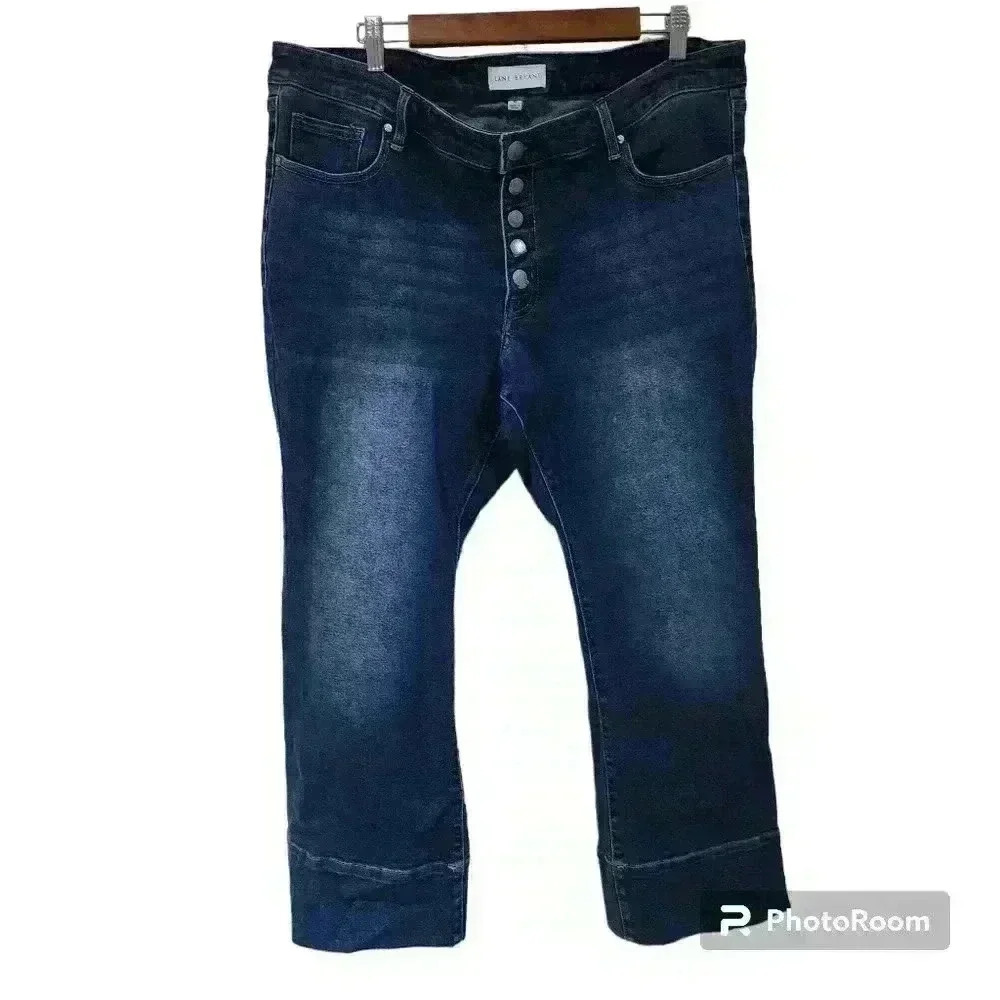 P5038 lane Bryant  medium wash button front size 18 short inseam straight mid